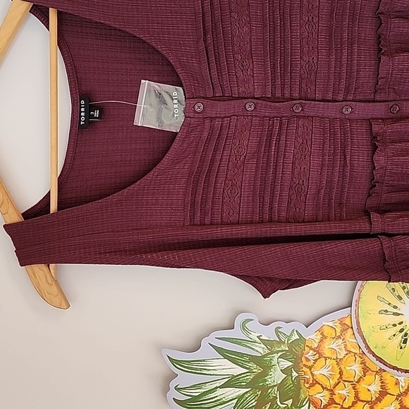 Torrid - Textured Jersey Scoop Neck Button Down Babydoll in Sassafras / Plum‌‌‌ - Picture 4 of 12